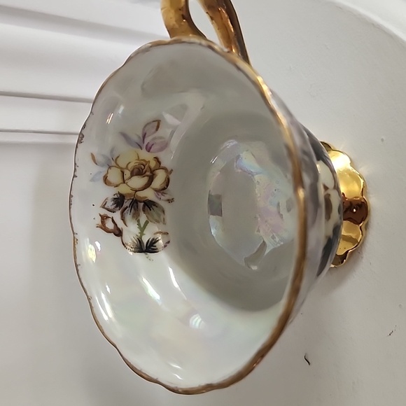 Hand paint Vintage Yellow Floral Bouquet Lusterware Teacup & Saucer Japan - Picture 4 of 9